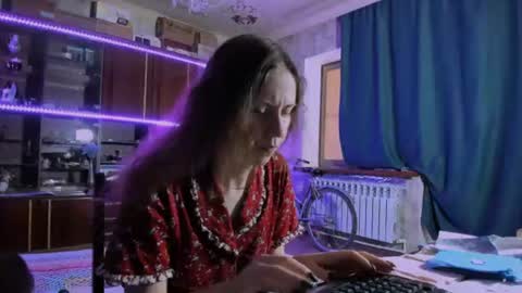 Snapshot of pa1e_pr1ncess chatting on June 21, 2026, 6:49 am Ella online show from June 21, 2026, 6:49 am