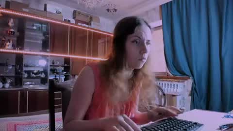 Snapshot of pa1e_pr1ncess chatting on June 23, 2026, 6:00 am Ella online show from June 23, 2026, 6:00 am