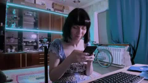 Snapshot of pa1e_pr1ncess chatting on July 8, 2026, 4:33 pm Ella online show from July 8, 2026, 4:33 pm