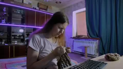 Snapshot of pa1e_pr1ncess chatting on July 25, 2026, 7:28 am Ella online show from July 25, 2026, 7:28 am