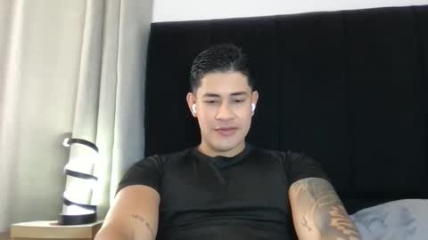 Javi    online show from April 19, 2026, 8:55 pm