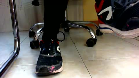 Snapshot of pablomenesssl chatting on January 1, 2025, 11:38 am Pablo Meness online show from January 1, 2025, 11:38 am