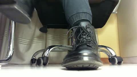 Snapshot of pablomenesssl chatting on January 19, 2025, 12:06 am Pablo Meness online show from January 19, 2025, 12:06 am