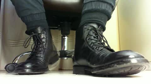 Snapshot of pablomenesssl chatting on January 19, 2025, 9:45 pm Pablo Meness online show from January 19, 2025, 9:45 pm