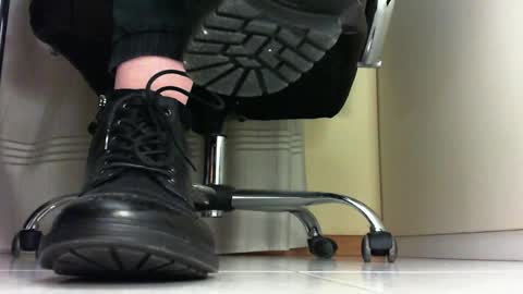 Snapshot of pablomenesssl chatting on January 28, 2025, 6:17 pm Pablo Meness online show from January 28, 2025, 6:17 pm