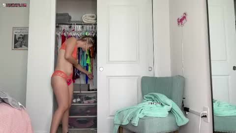 Snapshot of paigepawg chatting on June 11, 2026, 2:04 pm PaigePawg online show from June 11, 2026, 2:04 pm