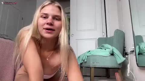 Snapshot of paigepawg chatting on June 13, 2026, 2:15 pm PaigePawg online show from June 13, 2026, 2:15 pm