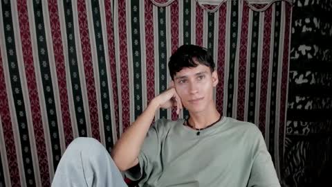 Snapshot of paimon_goetia chatting on September 24, 2025, 1:14 pm Alexander Grigori online show from September 24, 2025, 1:14 pm