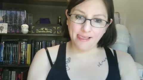 Snapshot of pajamasmilf chatting on April 3, 2026, 4:10 am pajamasmilf online show from April 3, 2026, 4:10 am