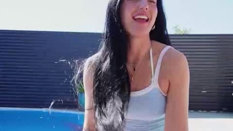 Snapshot of pakeha_princess chatting on September 14, 2025, 11:15 pm Holly online show from September 14, 2025, 11:15 pm