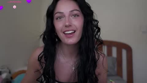 Snapshot of pakeha_princess chatting on January 11, 2026, 10:59 pm Holly online show from January 11, 2026, 10:59 pm