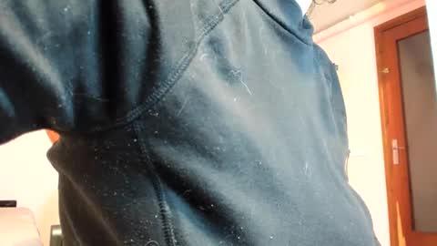 Snapshot of palaustudio chatting on January 16, 2025, 8:00 am Merce online show from January 16, 2025, 8:00 am