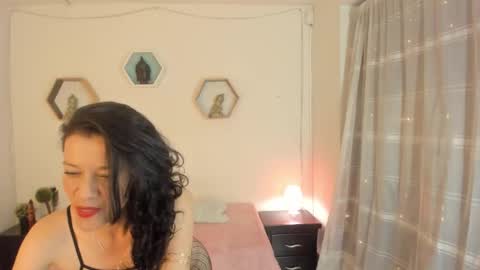 Snapshot of paloma_victory chatting on November 28, 2025, 9:06 pm Paloma online show from November 28, 2025, 9:06 pm