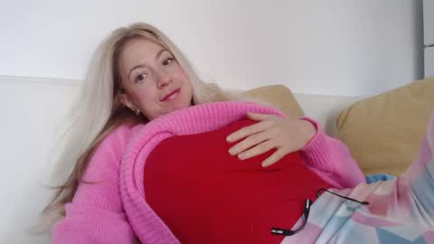 Snapshot of pam_fans chatting on December 17, 2024, 8:34 am BABE online show from December 17, 2024, 8:34 am