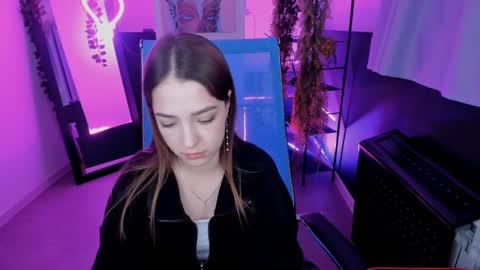 Snapshot of pambeeslyy chatting on March 8, 2025, 11:16 am Pam online show from March 8, 2025, 11:16 am