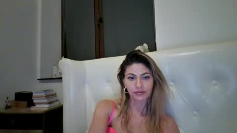 Pamela051087 online show from April 18, 2026, 11:49 pm