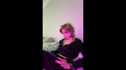 Snapshot of pamela__norris chatting on June 10, 2026, 4:39 pm Pamela online show from June 10, 2026, 4:39 pm