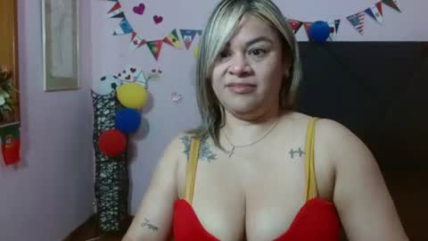 Snapshot of pamela_echeverria chatting on June 23, 2026, 11:19 am pamela_echeverria online show from June 23, 2026, 11:19 am