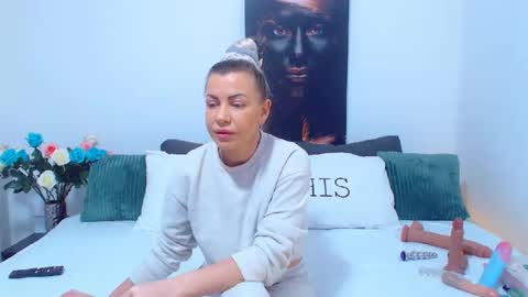 Snapshot of pamela_issy chatting on January 11, 2025, 6:56 am PAMEL ISSY online show from January 11, 2025, 6:56 am