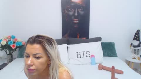 Snapshot of pamela_issy chatting on February 2, 2025, 9:40 am PAMEL ISSY online show from February 2, 2025, 9:40 am