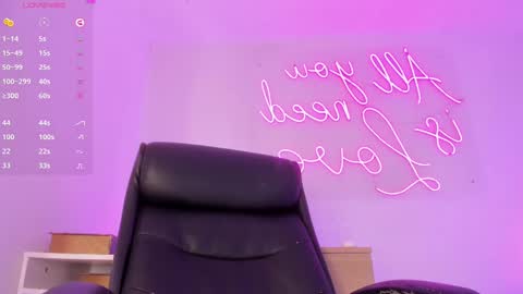 Snapshot of pamela_vega chatting on February 20, 2025, 10:16 am Manuela online show from February 20, 2025, 10:16 am