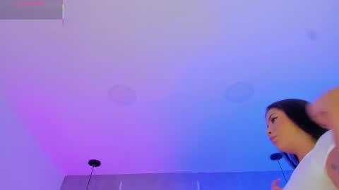 Snapshot of pamela_vega chatting on September 9, 2025, 11:32 am Manuela online show from September 9, 2025, 11:32 am