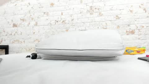 Snapshot of pamela_west chatting on January 20, 2025, 8:50 pm Pamela West online show from January 20, 2025, 8:50 pm