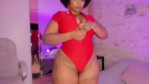 Snapshot of pamela_west chatting on April 15, 2026, 7:32 pm Pamela West online show from April 15, 2026, 7:32 pm