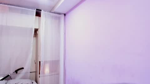 Snapshot of pamelaascott chatting on October 1, 2025, 4:18 am P A M online show from October 1, 2025, 4:18 am