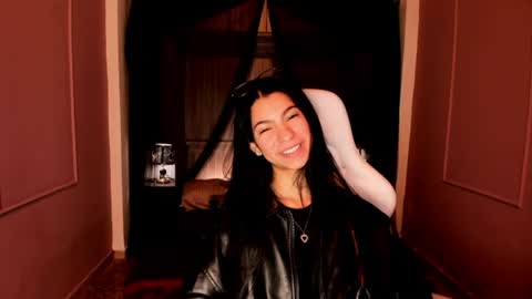 Snapshot of pamelaascott chatting on June 19, 2026, 4:17 am P A M online show from June 19, 2026, 4:17 am