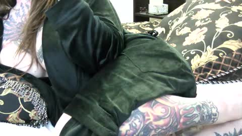 Snapshot of pamelagunns chatting on February 4, 2025, 7:00 pm PAMELA GUNNS online show from February 4, 2025, 7:00 pm