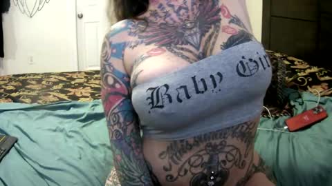PAMELA GUNNS online show from April 30, 2026, 4:24 pm