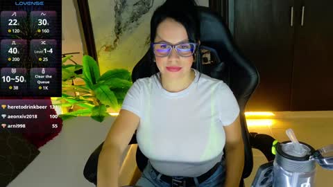 Snapshot of pamelajackson__ chatting on January 21, 2025, 1:18 am Paola online show from January 21, 2025, 1:18 am