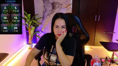 Snapshot of pamelajackson__ chatting on November 11, 2025, 1:16 am Paola online show from November 11, 2025, 1:16 am