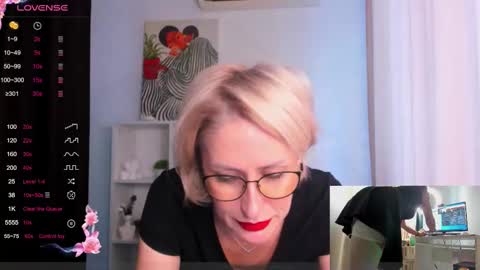 Snapshot of pamellamurphy chatting on October 17, 2025, 8:06 am pamellamurphy online show from October 17, 2025, 8:06 am