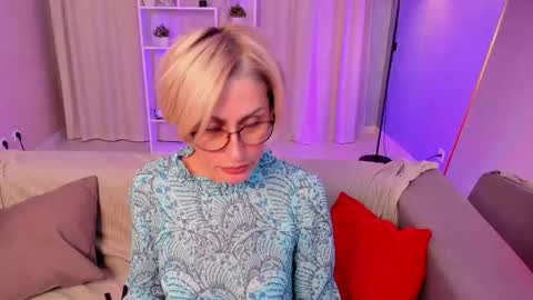 Snapshot of pamellamurphy chatting on October 28, 2025, 8:40 am pamellamurphy online show from October 28, 2025, 8:40 am