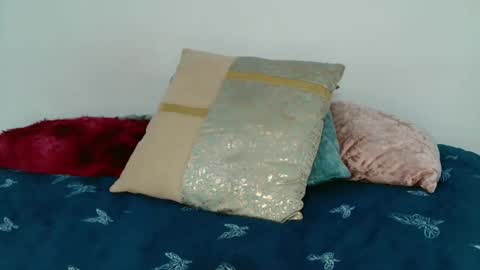 pandora_gu1 online show from November 30, 2025, 6:34 pm