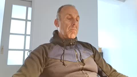 pansak1973 online show from November 23, 2025, 12:38 pm