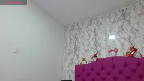 Snapshot of pantera_white chatting on April 11, 2026, 8:02 pm pantera_white online show from April 11, 2026, 8:02 pm