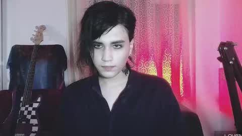 In bio online show from December 3, 2025, 4:31 am