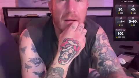 Snapshot of pantone032c chatting on December 17, 2025, 10:10 am Red online show from December 17, 2025, 10:10 am