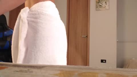 Snapshot of pao_thebigclit chatting on January 20, 2025, 5:04 am Paolita online show from January 20, 2025, 5:04 am