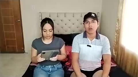 Snapshot of paola_835068 chatting on November 22, 2025, 6:51 pm Paola 23 and Andres 25 online show from November 22, 2025, 6:51 pm