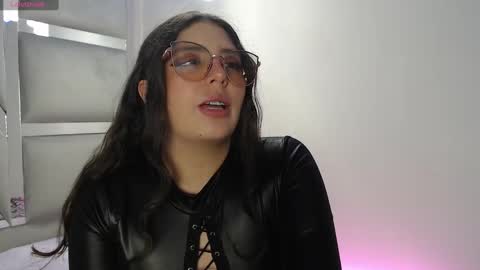 Paola Lyon online show from March 5, 2025, 7:17 pm