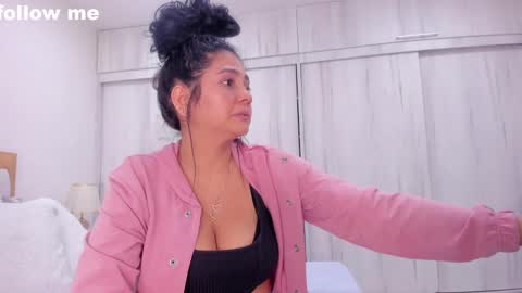 Paola  online show from February 1, 2025, 6:51 pm