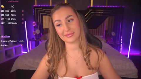 Snapshot of paolamola chatting on February 9, 2025, 4:07 pm Lia online show from February 9, 2025, 4:07 pm