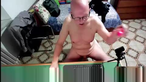 Snapshot of paolo32h chatting on February 9, 2025, 7:05 am paolo32h online show from February 9, 2025, 7:05 am