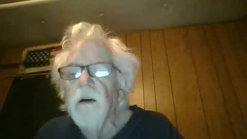 Snapshot of papajb70 chatting on February 3, 2026, 10:09 am papajb70 online show from February 3, 2026, 10:09 am