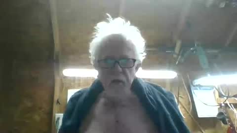 Snapshot of papajb70 chatting on July 28, 2026, 2:18 am papajb70 online show from July 28, 2026, 2:18 am