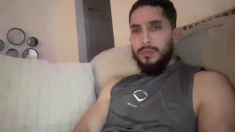 papicubano_guapo23cm online show from February 27, 2026, 6:13 am